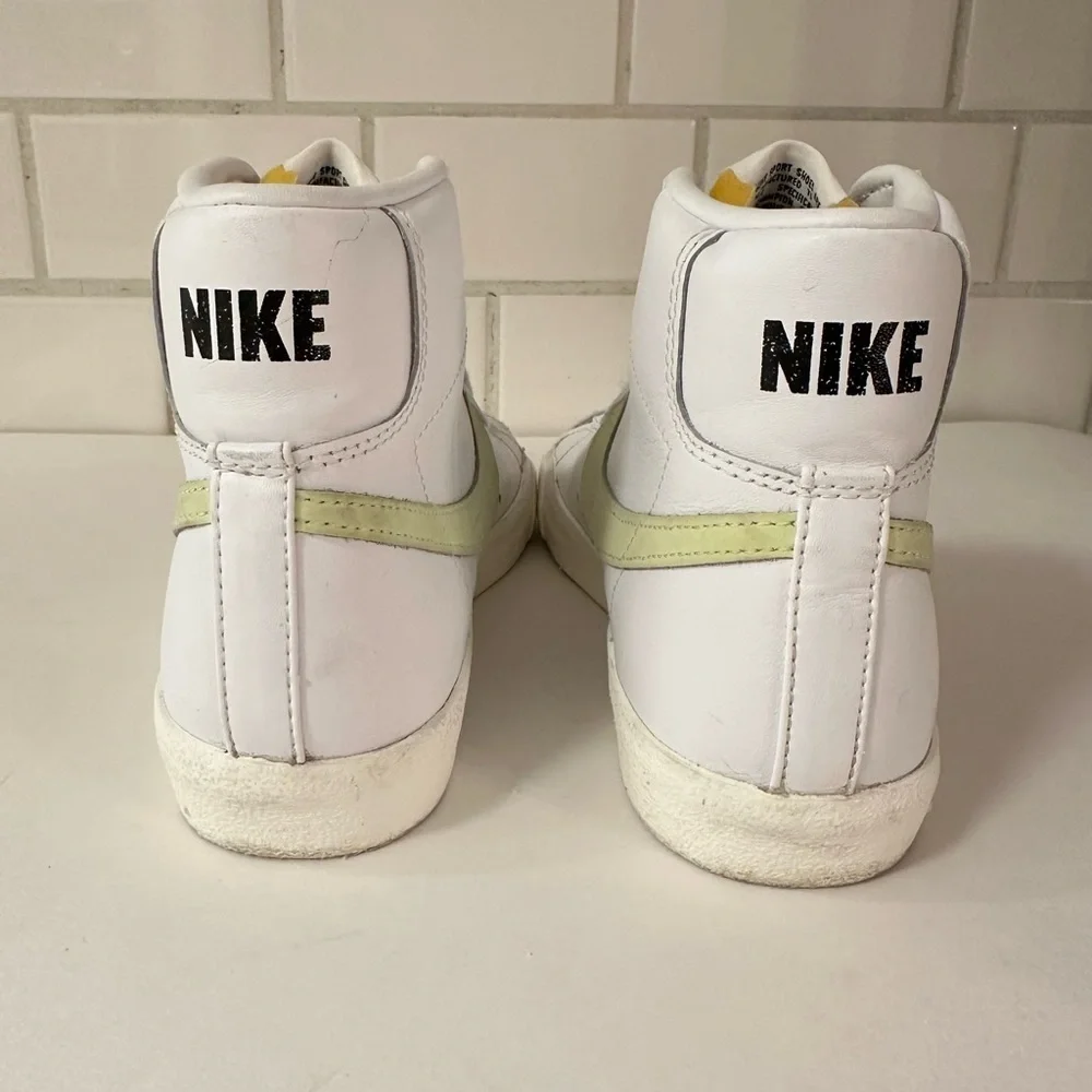 Nike 7 mid blazer 77' vintage woman high top basketball sneaker GRN activewear